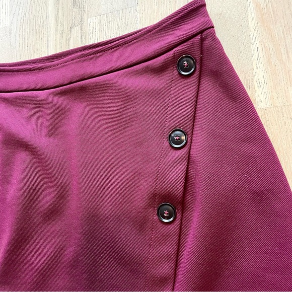 BR Red Mini Skirt US0 - Picture 7 of 7